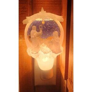 Dillards Nativity Snowglobe Nightlight Plug-in Christmas Decoration Tested Works